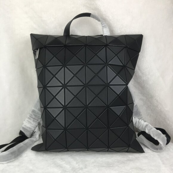 BAO BAO ISSEY MIYAKE FLAT PACK Backpacks Black - Picture 2 of 9